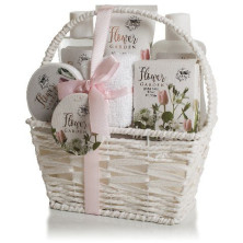 Set baño en cesta blanca pok1595